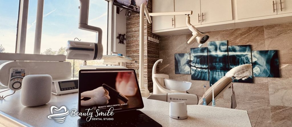 Bright and modern dental clinic work area at Beauty Smile Dental Studio in Tijuana, featuring state-of-the-art dental equipment, clean and comfortable patient chairs