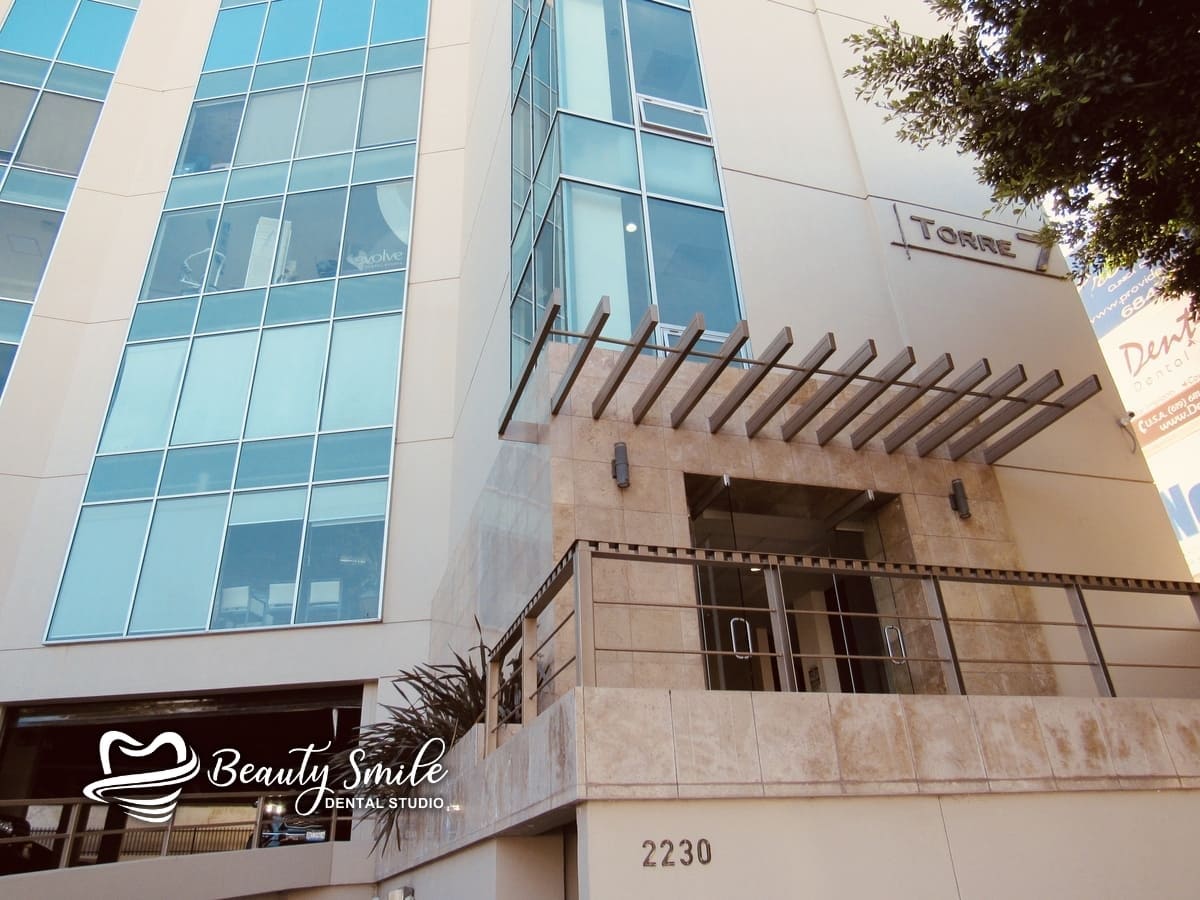 Building facade of Torre 7 home to Beauty Smile Dental Studio, featuring the prominent signage for easy identification in Tijuana.